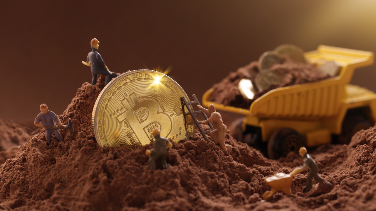 Bitcoin’s Mining Difficulty Slides 5% Dropping to Levels Not Seen Since March