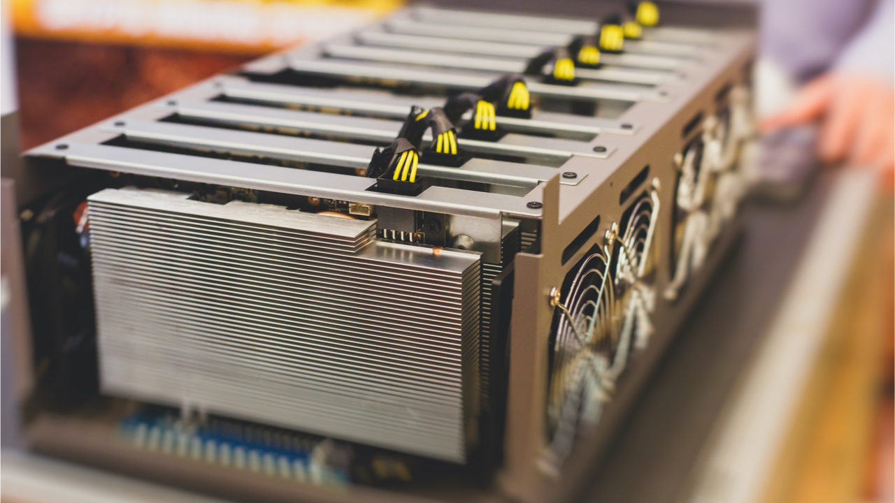 BTC’s Lower Price Shrinks Bitcoin Mining Profits, Hashrate Remains Unaffected