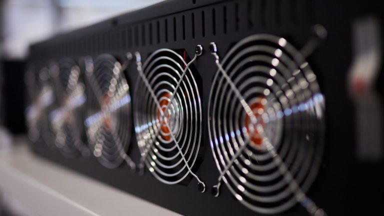 Russian Arrested for Defrauding Buyers of Mining Hardware Worth Over 0,000