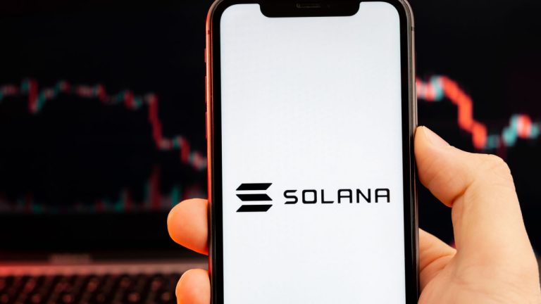 Biggest Movers: SOL Hits 1-Month Low on Saturday, as UNI Extends Recent Declines