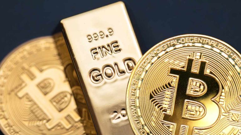 Economist Peter Schiff Explains Why Bitcoin and Gold Are up This Year — ‘They’re Rising for Opposite Reasons’
