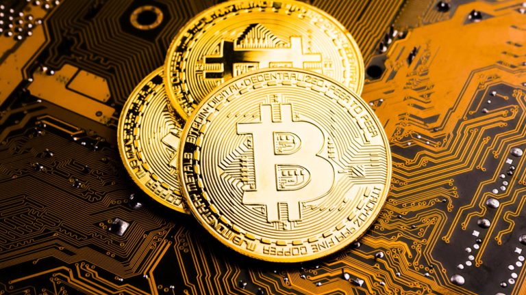 Ark Invest on .4M BTC, Possible Julian Assange-Linked File on Bitcoin Blockchain — Week in Review