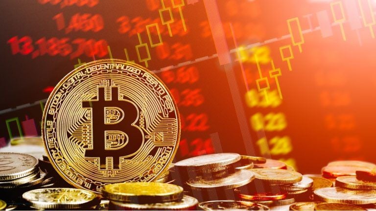 Crypto ETFs Extend Losing Streak With Nearly  Billion in Redemptions